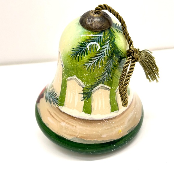 Ne’Qwa Art Cardinals Bell Blown Glass Ornament - Picture 13 of 15